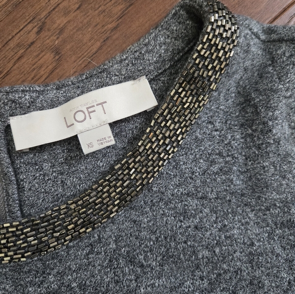 Beaded LOFT Dress with cuffed sleeves - Picture 2 of 4